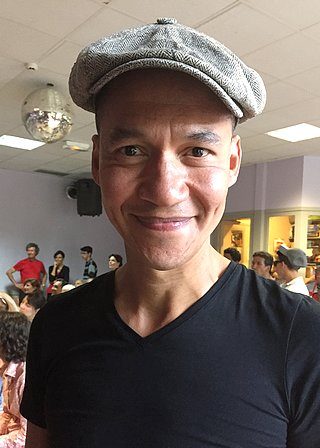 Siegfried Mandacé, Colonie de vacances Ulysséo, Cours guitare