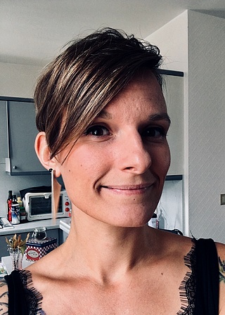 Brinhide Guichard, Colonie de vacances Ulysséo, Cours piano