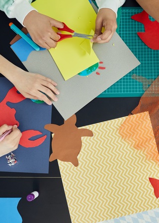 Atelier activités manuelles, Colonie de vacances Ulysséo, Loisirs-créativité